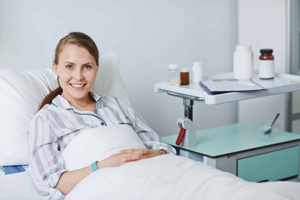 Quelles sont les meilleures techniques pour prévenir la corrosion dans les piscines d'eau salée ?